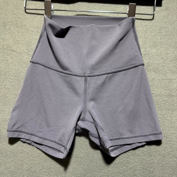 Lululemon Women’s Align High Rise Short Purple Size 2 - Picture 1 of 7